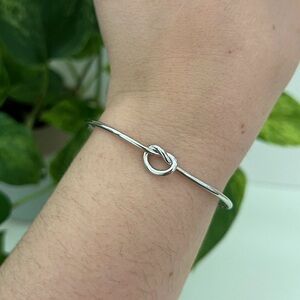Like New Silver Tone Love Knot Open Bangle Bracelet